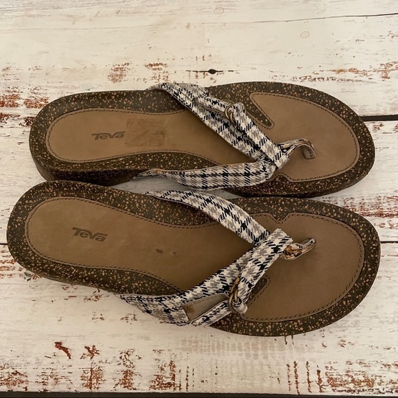 TEVA Women’s Size 7 Cork Houndstooth Flip Flops Sandals Summer Slip on shoe - Picture 3 of 11